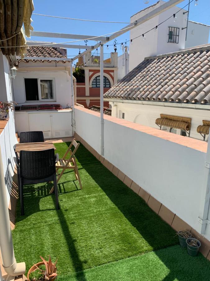 セビリアStunning Attic With Private Terrace And Parking Optionalアパートメント エクステリア 写真