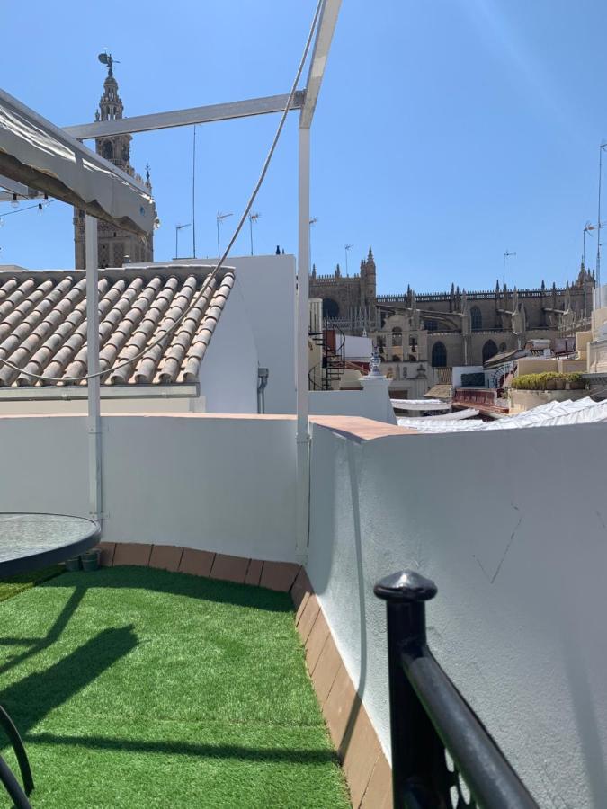 セビリアStunning Attic With Private Terrace And Parking Optionalアパートメント エクステリア 写真