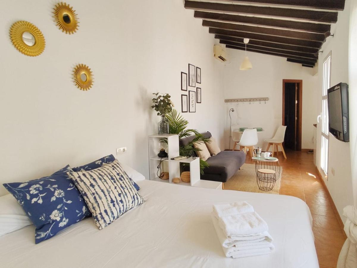 セビリアStunning Attic With Private Terrace And Parking Optionalアパートメント エクステリア 写真